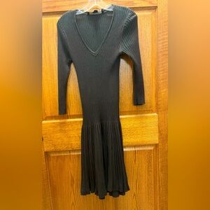 French Connection Green Knit Dress with Timeless Fit & Flare Size 6 (10 UK)